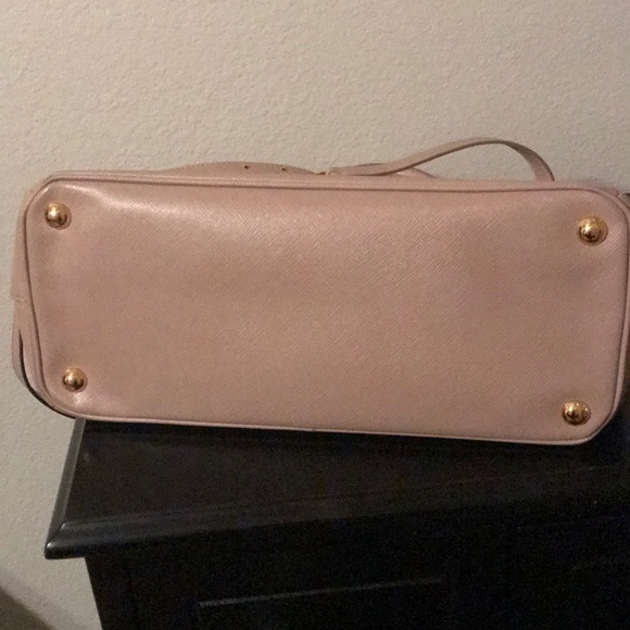 Prada Saffiano Lux Galleria Double-Zip Tote Cammeo - Picture 4 of 16